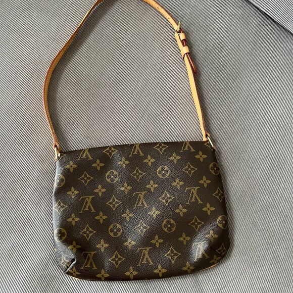 Louis Vuitton handbag - Picture 2 of 5